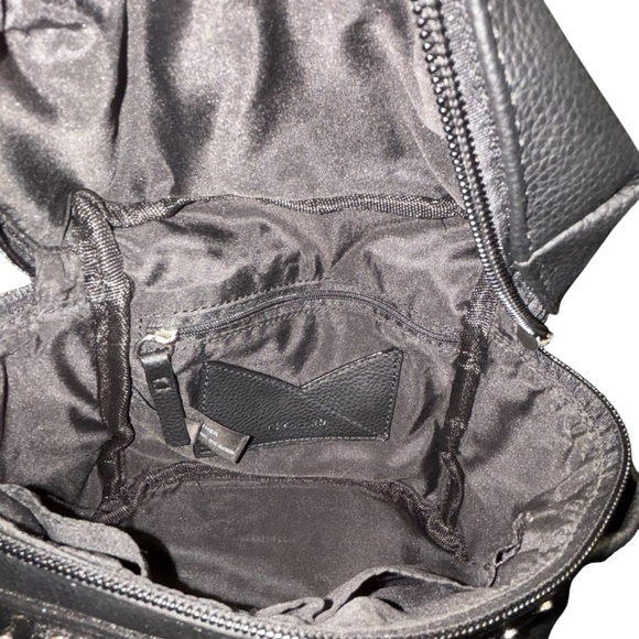 Kenneth Cole Reaction Backpack Bag - Picture 9 of 11
